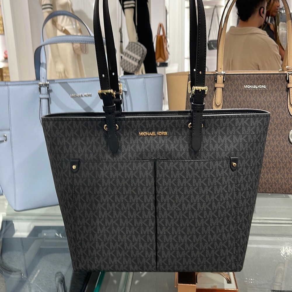 MICHAEL KORS JET SET TRAVEL MEDIUM DOUBLE POCKET TOTE
BLACK SIGNATURE
NWT - Picture 1 of 16